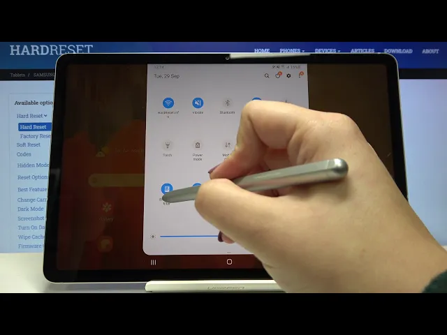 Video thumbnail for How to Activate Blue Light Filter in SAMSUNG Galaxy Tab S7 – Eyes Protection