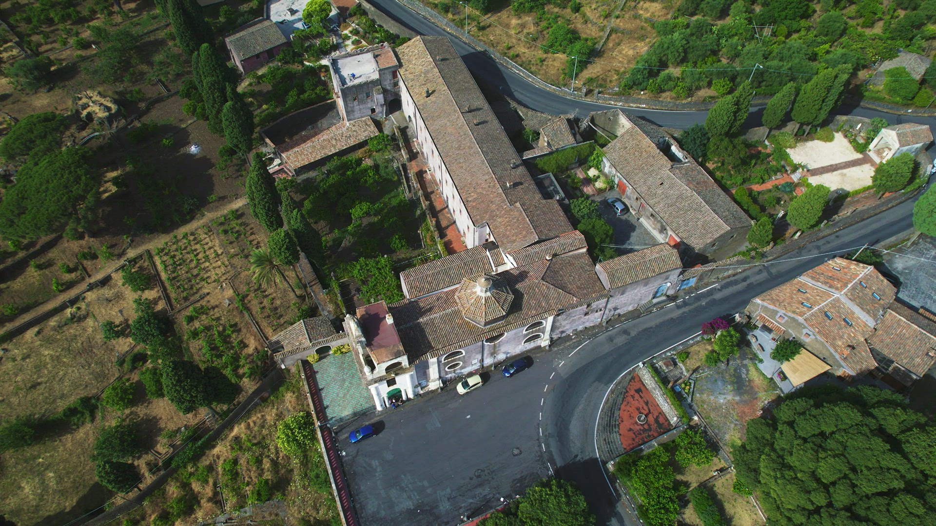 'Video thumbnail for DJI Mini 3 Pro, a complex move using Point of Interest modes'