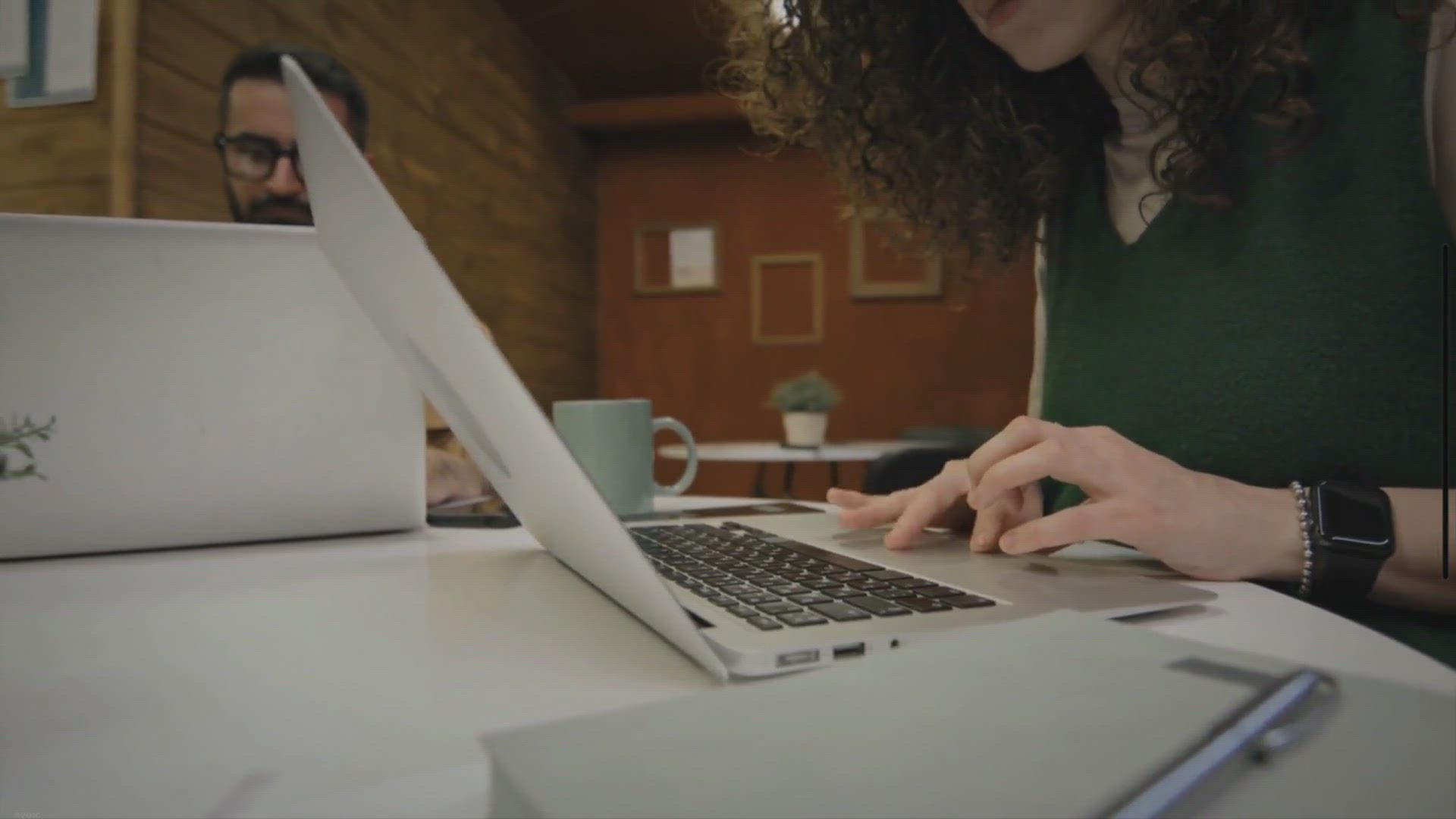 Video thumbnail for Telecommuting Jobs: Working From Home