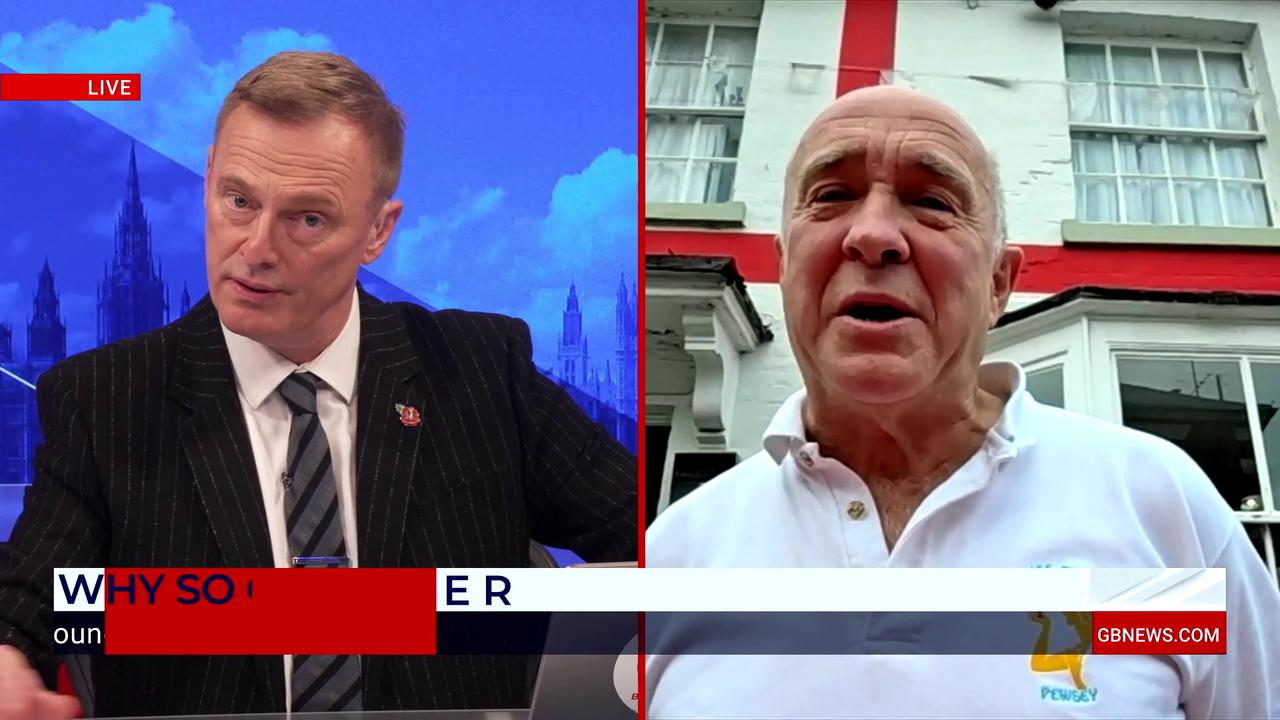 Video thumbnail for WATCH: Pub landlord furious as council launch investigation into St George's Cross mural