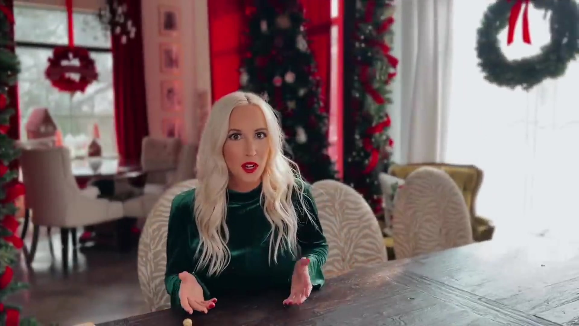 Video thumbnail for 🎄CHRISTMAS DECORATE WITH ME _ CHRISTMAS DECOR IDEAS 2022 _ CHRISTMAS DECORATIONS 2022 _ DINING ROOM(720P_HD)