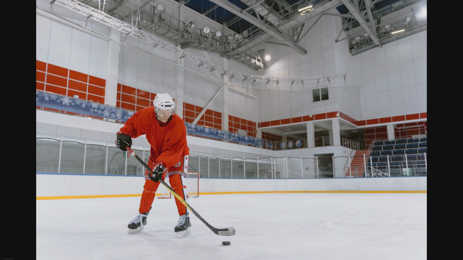 Video thumbnail for Ice Hockey Stick vs Street Hockey Stick: A Comprehensive Comparison