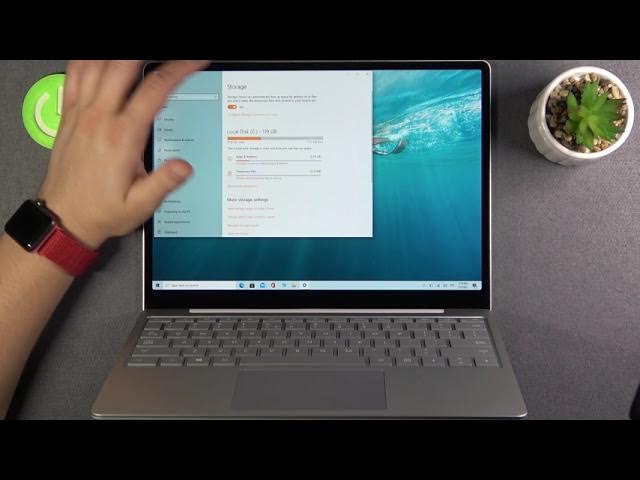 Video thumbnail for How to Turn On / Off Storage Space on MICROSOFT Surface Go - Free Up Space