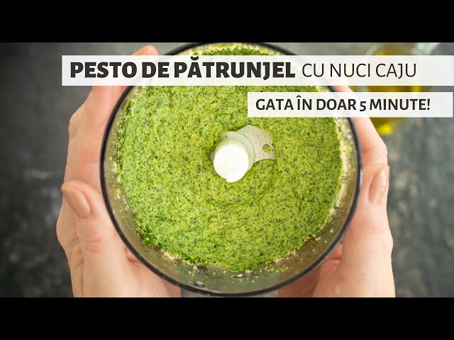 'Video thumbnail for Pesto de pătrunjel cu nuci caju - sos delicios, gata în doar 5 minute!  | Bucate Aromate'