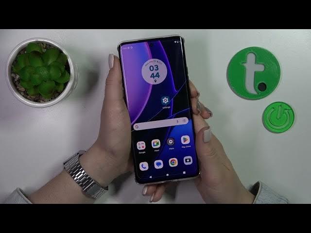 Video thumbnail for MOTOROLA Edge 40 - Fingerprint Unlock Test & Review