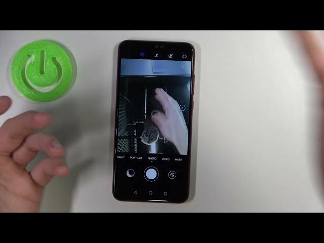 Video thumbnail for How to Take Selfies With Gesture in Honor 8X - Take Photo by Using Palm Gesture