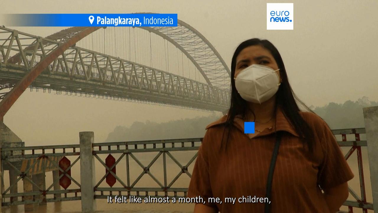 Video thumbnail for How toxic wildfire haze is affecting daily life in Indonesia's cities