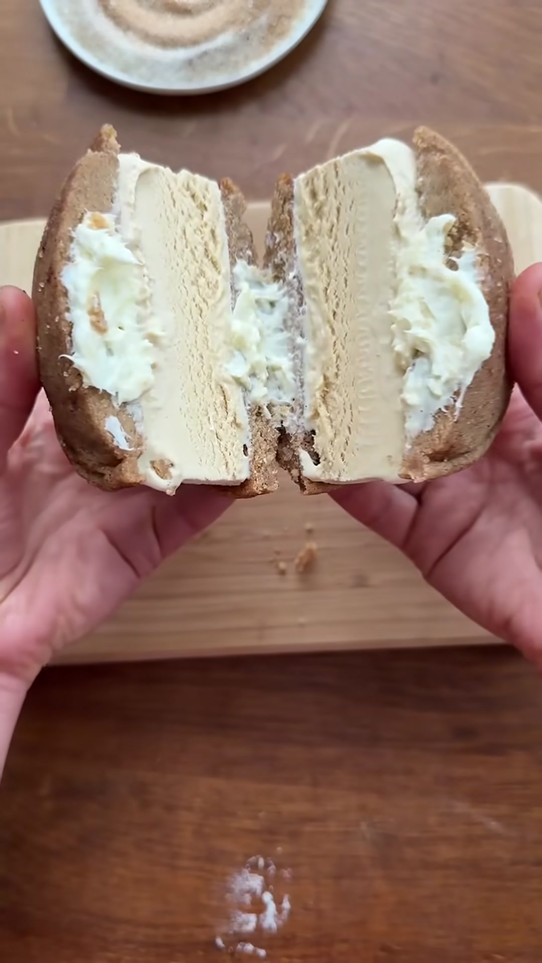 Video thumbnail for Apple cider cheesecake cookie ice cream sandwich 🍂🍨  icecream  dessert  cookies  baking  recipe(720P HD)