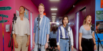 Video thumbnail for Exclusive: Signature Theatre's ALL THE WORLD'S A STAGE Cast Sings 'The Show Must Go On'