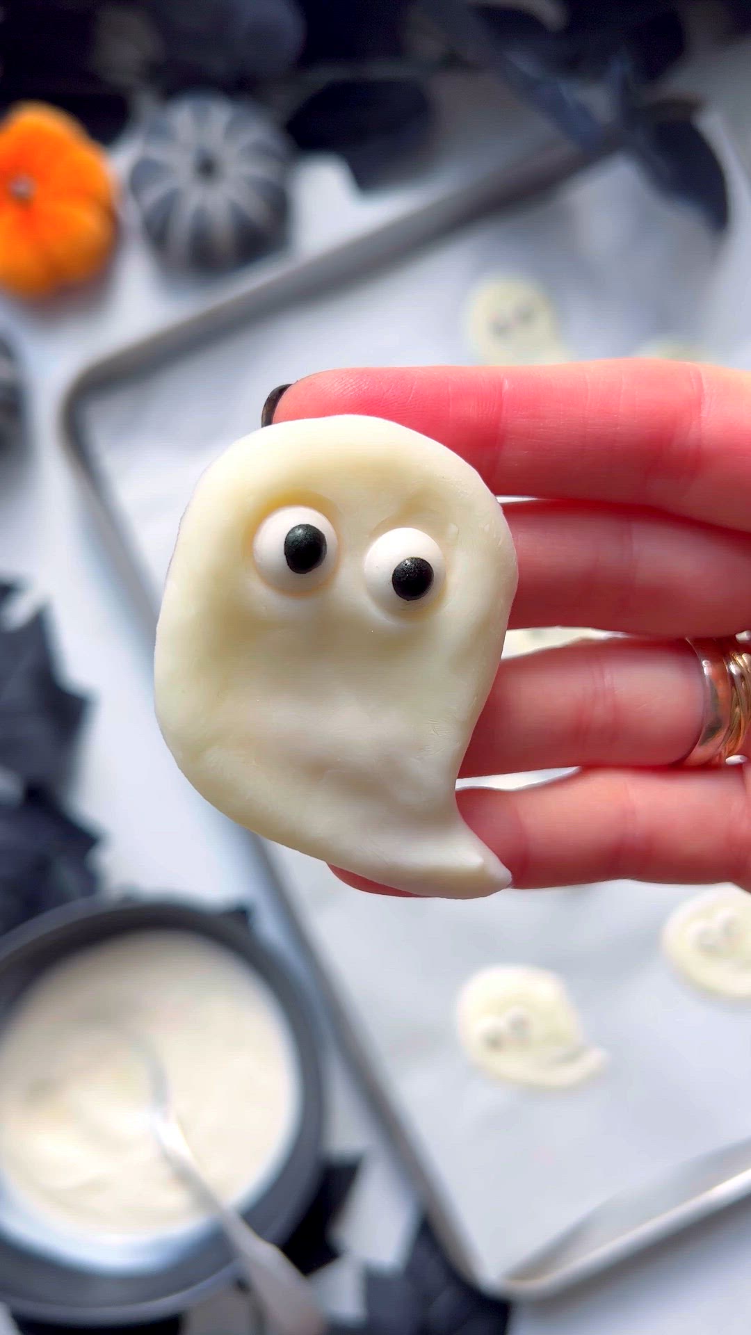 Video thumbnail for Halloween Overnight Oats