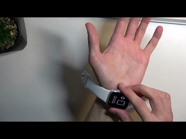 Video thumbnail for Apple Watch Series 8 Unboxing - Hands On #applewatchunboxing