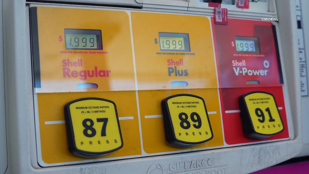 Video thumbnail for US, Los Angeles: Westwood Long Lines Form for Gas Promotion With Sound On Tape.