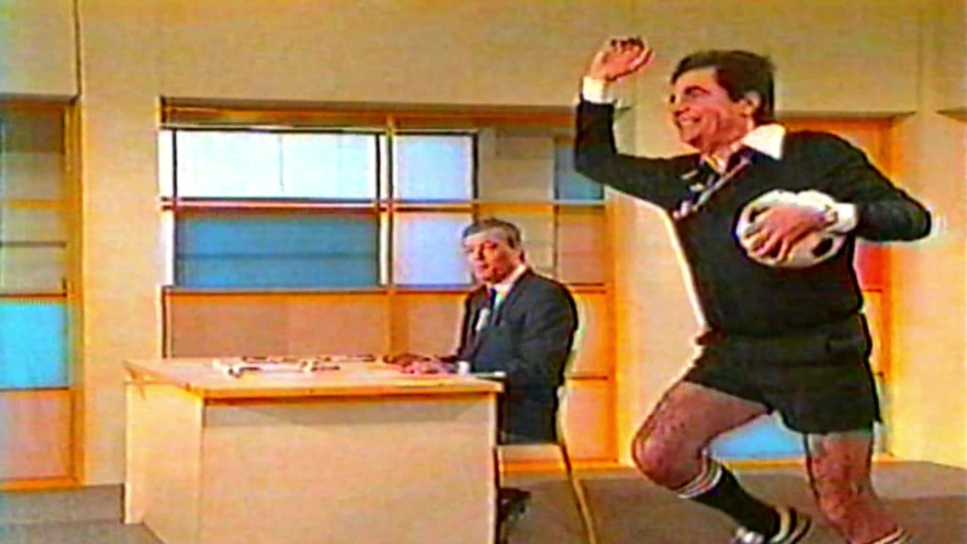 Video thumbnail for Roger Pierre - La Classe - Avril 1988