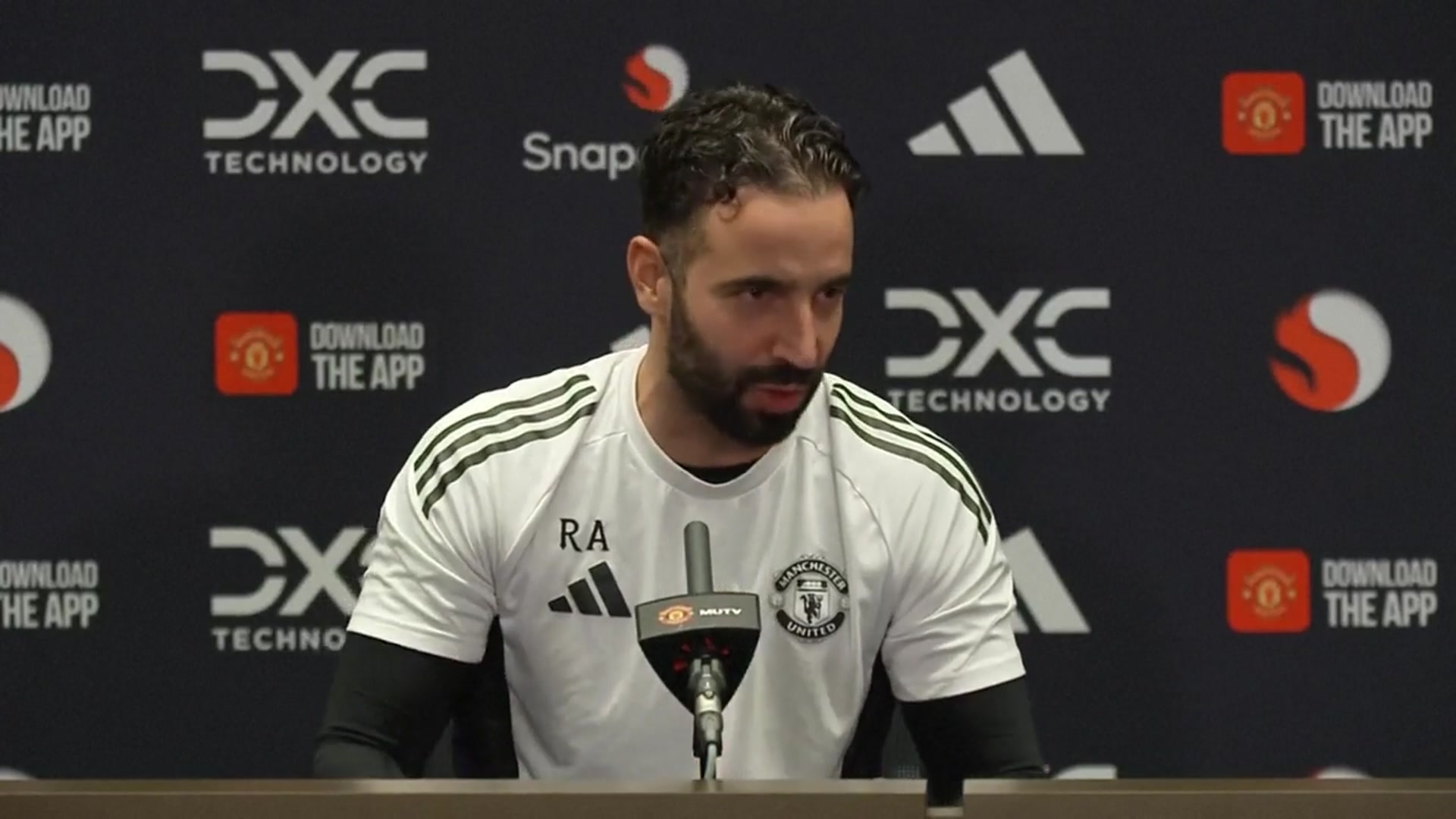 'Video thumbnail for Amorim rejects Dyche criticism of his Man Utd tactics'