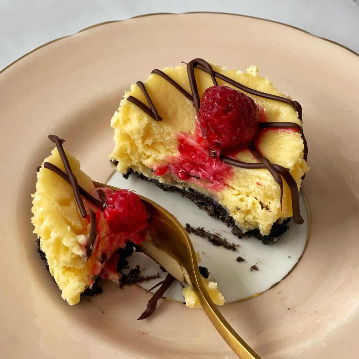 'Video thumbnail for Mini Baked Cheesecakes Recipe '