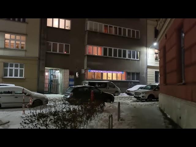 Video thumbnail for Samsung Galaxy S21 - Night Video Sample in HD 30FPS | Wide Angle Lens (Handheld)