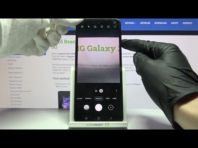 Video thumbnail for How to Change the Volume Buttons Function for Camera on Samsung Galaxy Z Flip3