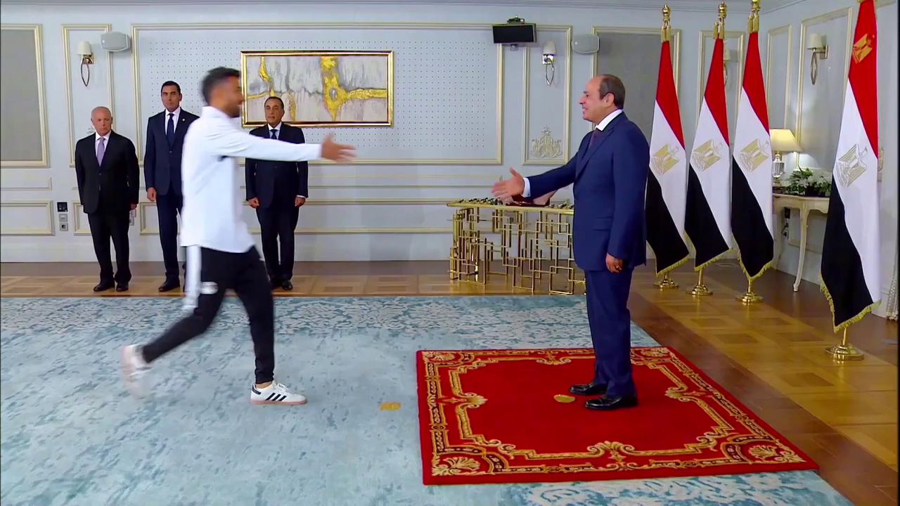 Video thumbnail for Egypt: Egypt's president honors national football team for World Cup achievement.