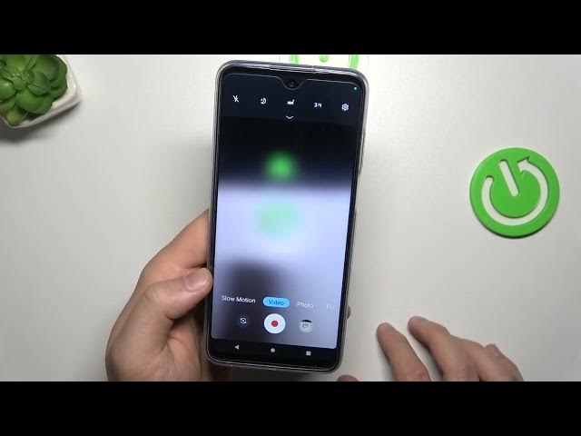 Video thumbnail for MOTOROLA Moto G32 - Maximum Camera Zoom Preview