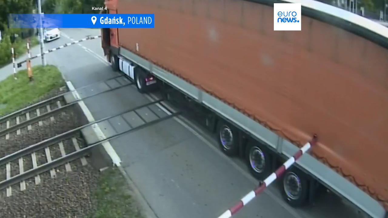 Video thumbnail for Lorry driver's botched escape attempts fail to outrun oncoming Polish train
