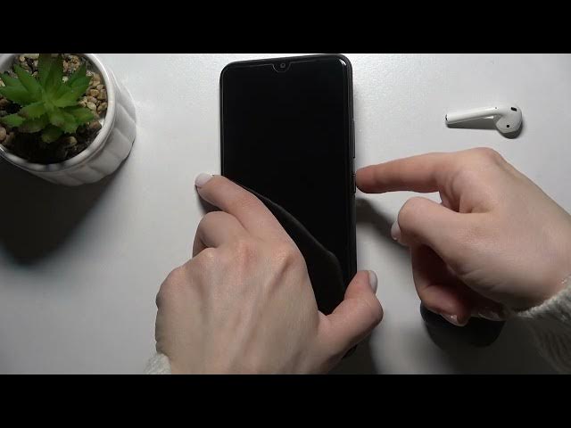 Video thumbnail for How to Power On REALME C21Y