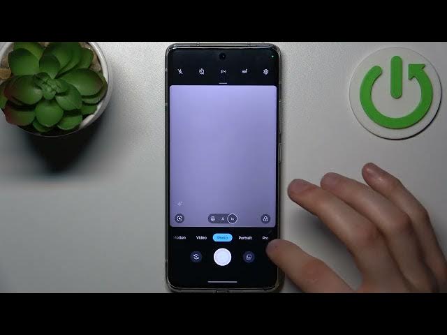 Video thumbnail for How to Change Camera Photo Resolution on Motorola Edge 30 Fusion - Set Up Photo Size