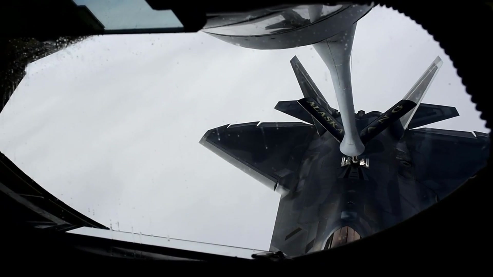 'Video thumbnail for F-22 & F-35 • America's Most Advanced Fighter Jets (2021)'