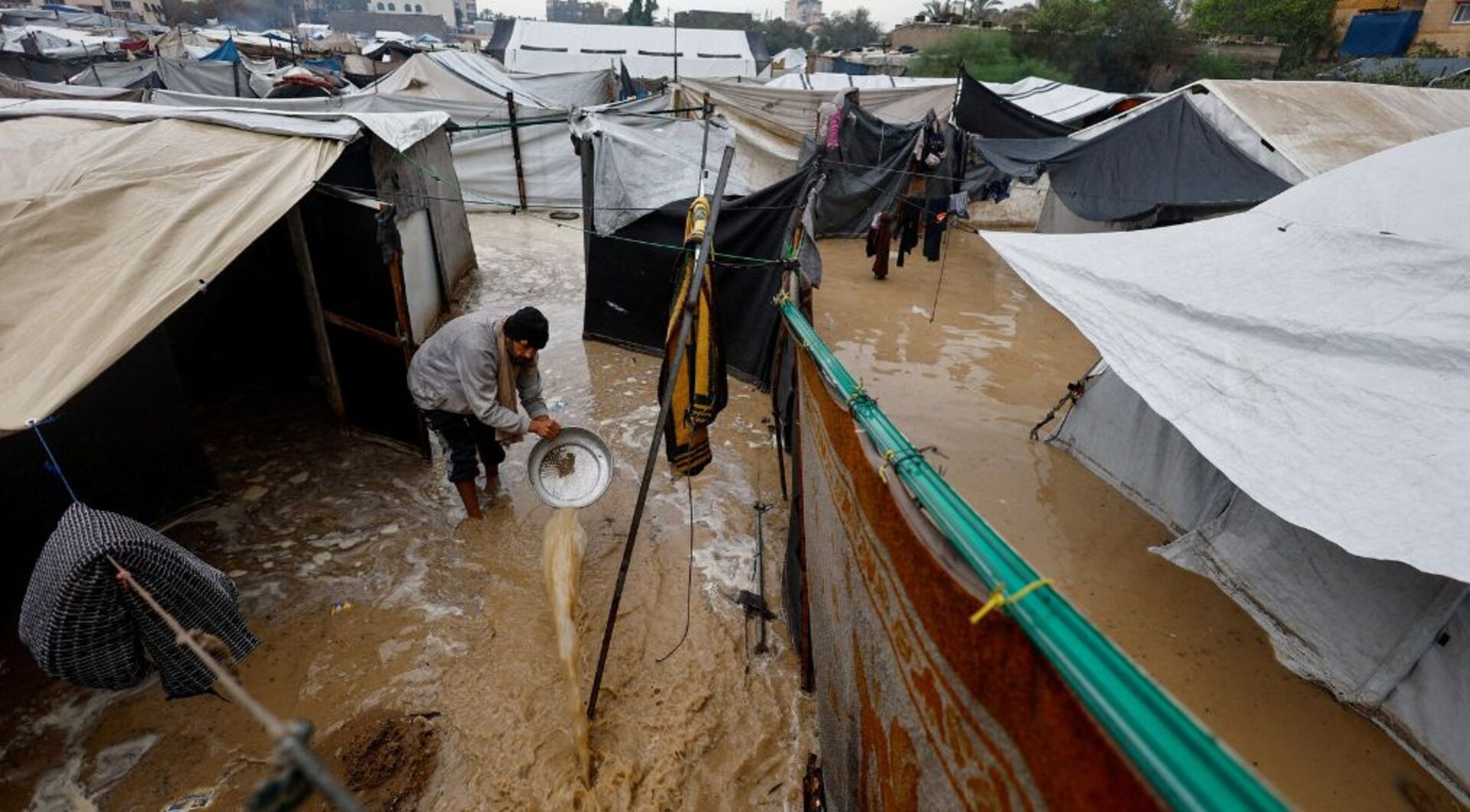 Video thumbnail for Sewage and flooding worsen winter hardships for Palestinians in Gaza