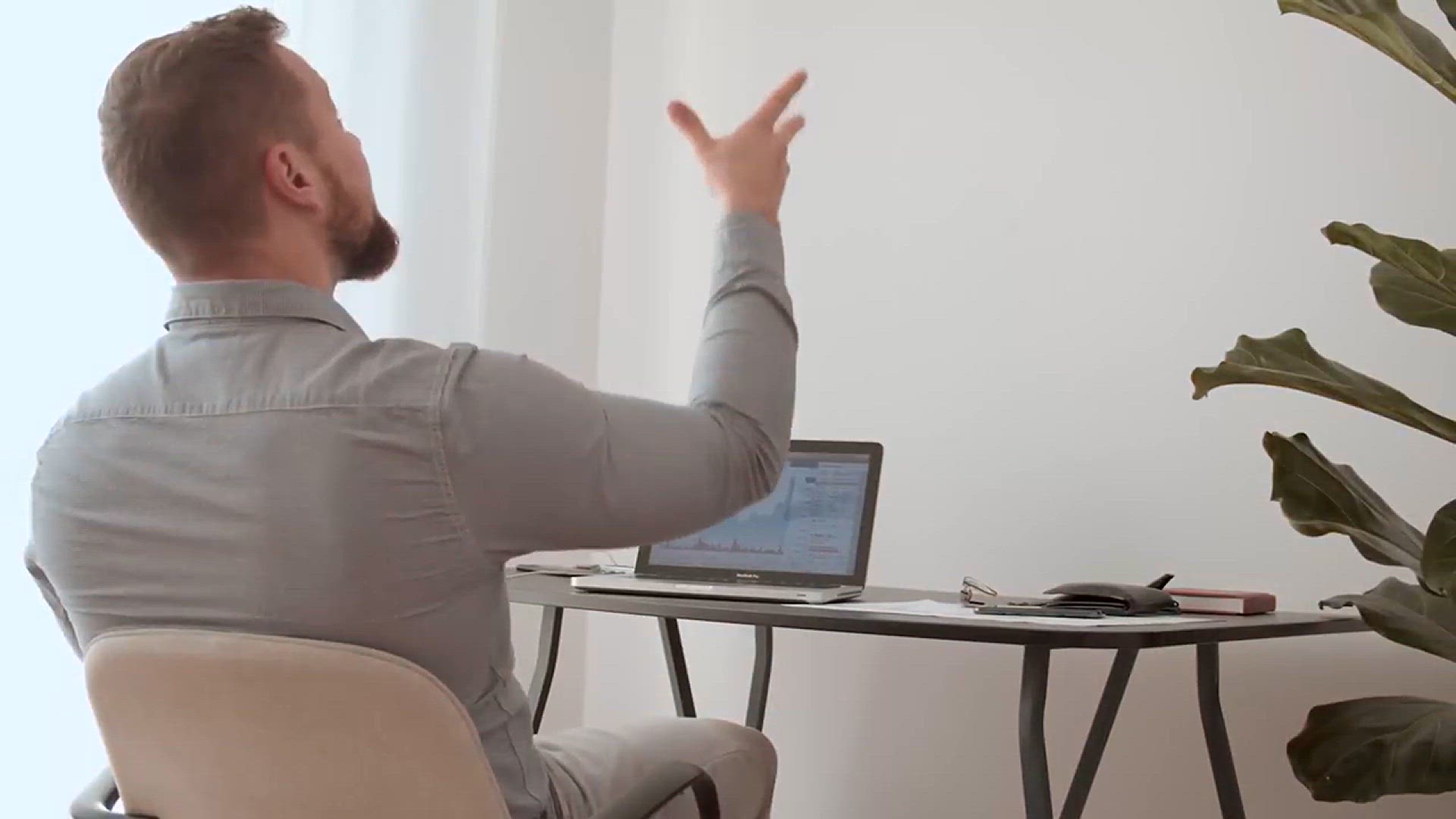 'Video thumbnail for Horizontal vs. Vertical Scaling - Learn Now!'