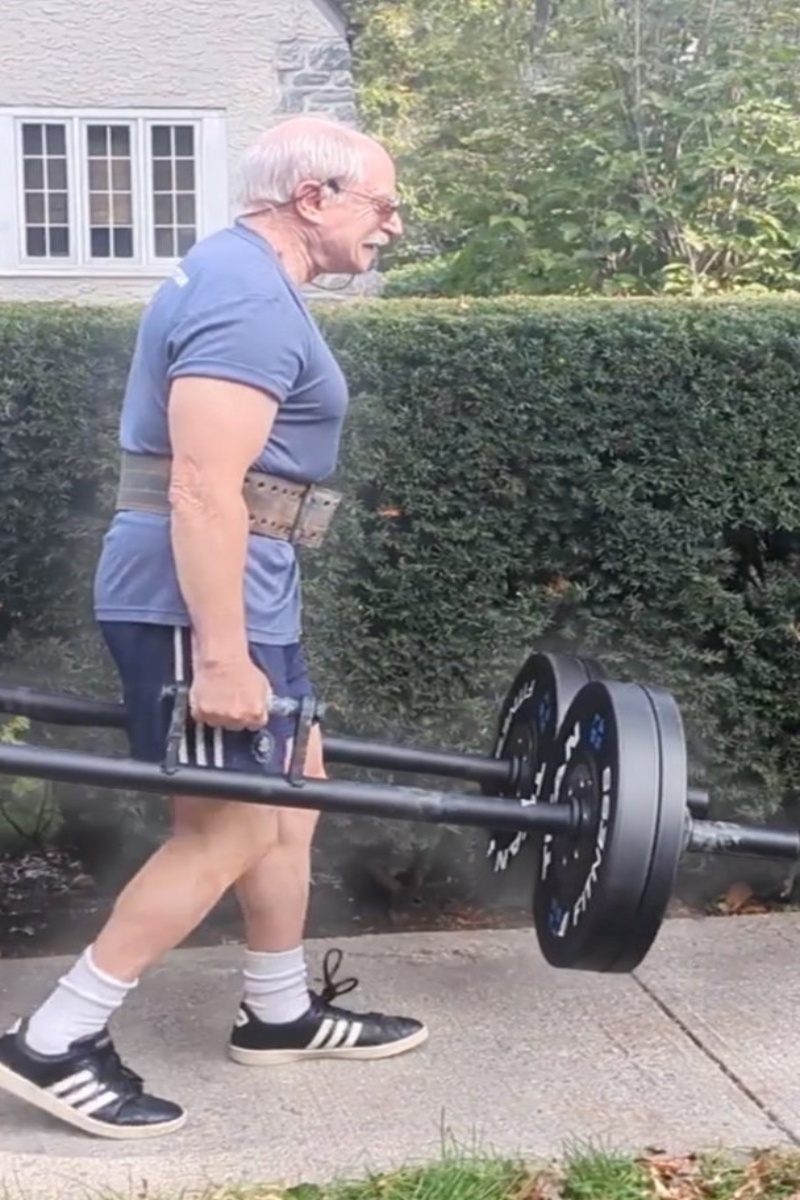 Video thumbnail for Oldest person to complete a Farmer's Walk over 20 metres (male) - Robert Herbst at 67 years and 239 days old