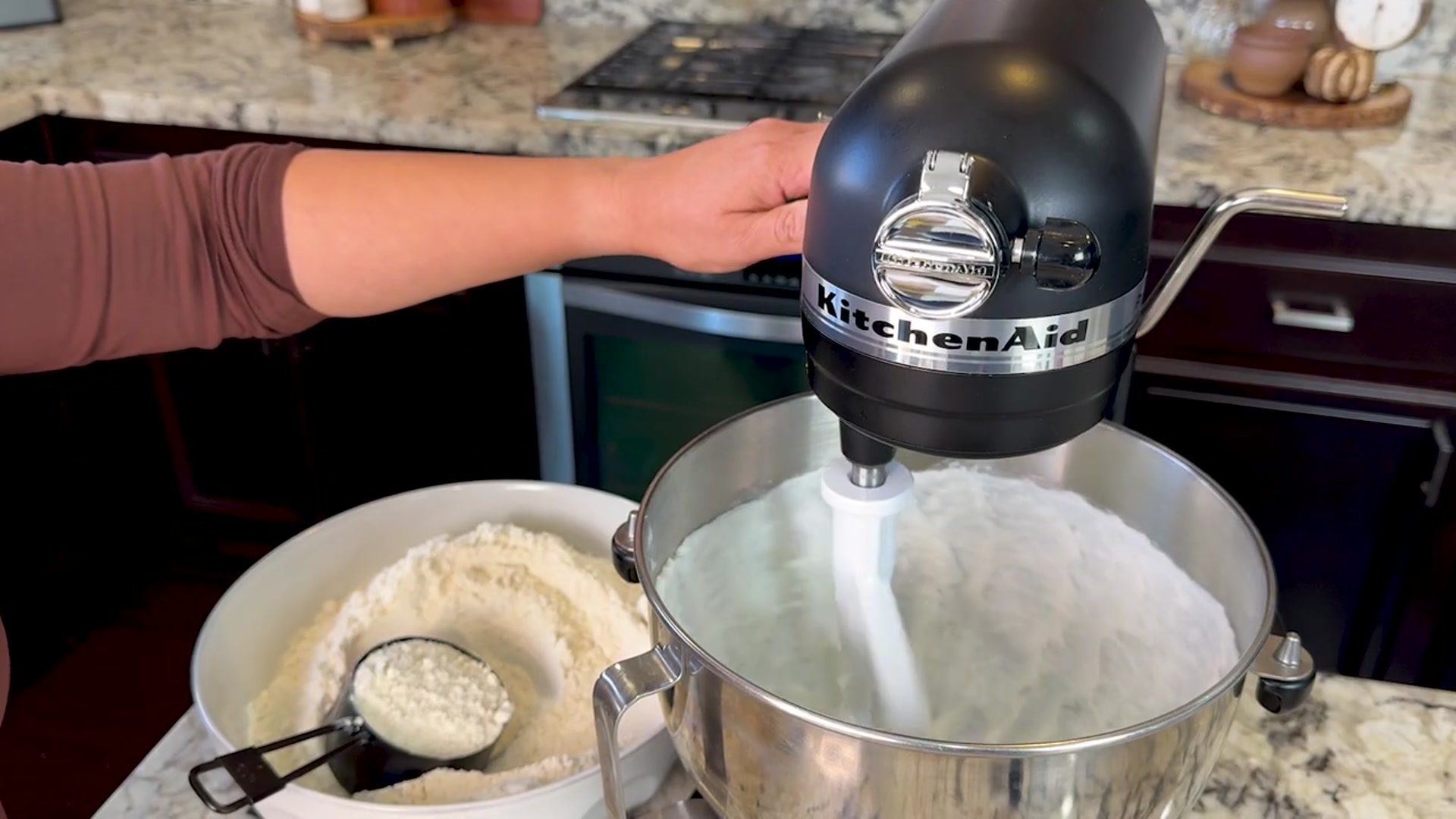 Video thumbnail for How to make Tamales de Rajas con Queso Cheese Tamales Recipe(720P_60FPS)