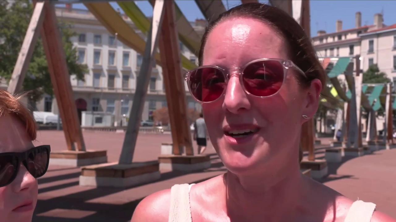 Video thumbnail for France: Lyon seeks shade as France endures summer heatwave.