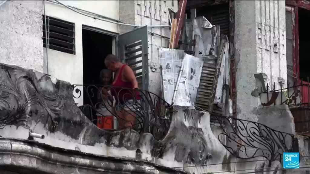 Video thumbnail for An islandwide blackout strikes Cuba for the second time this week