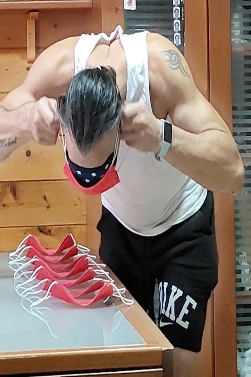 Video thumbnail for Fastest time to apply 10 surgical masks while blindfolded - 9.86 seconds by Rocco Mercurio