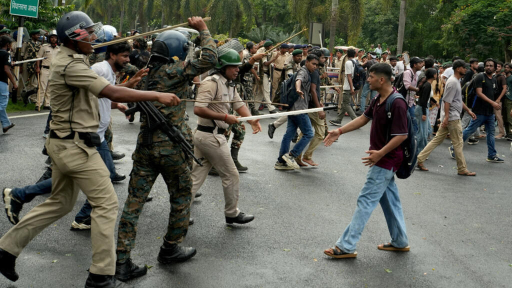 Video thumbnail for India's police accused of exercising 'absolute brutality' against peaceful protesters