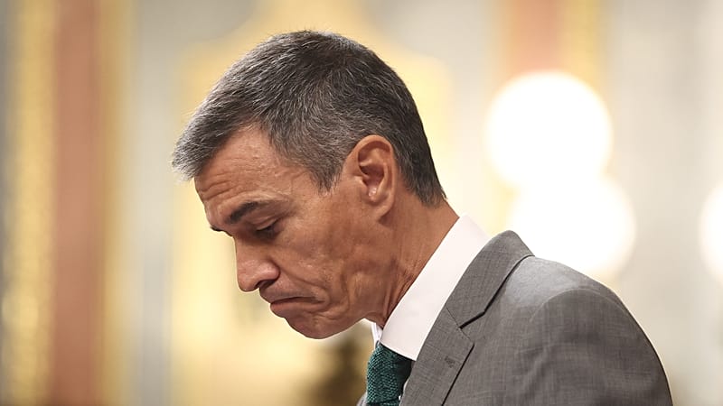 Video thumbnail for Spanish PM defends handling of Ceuta crisis, refuses to pin Morocco