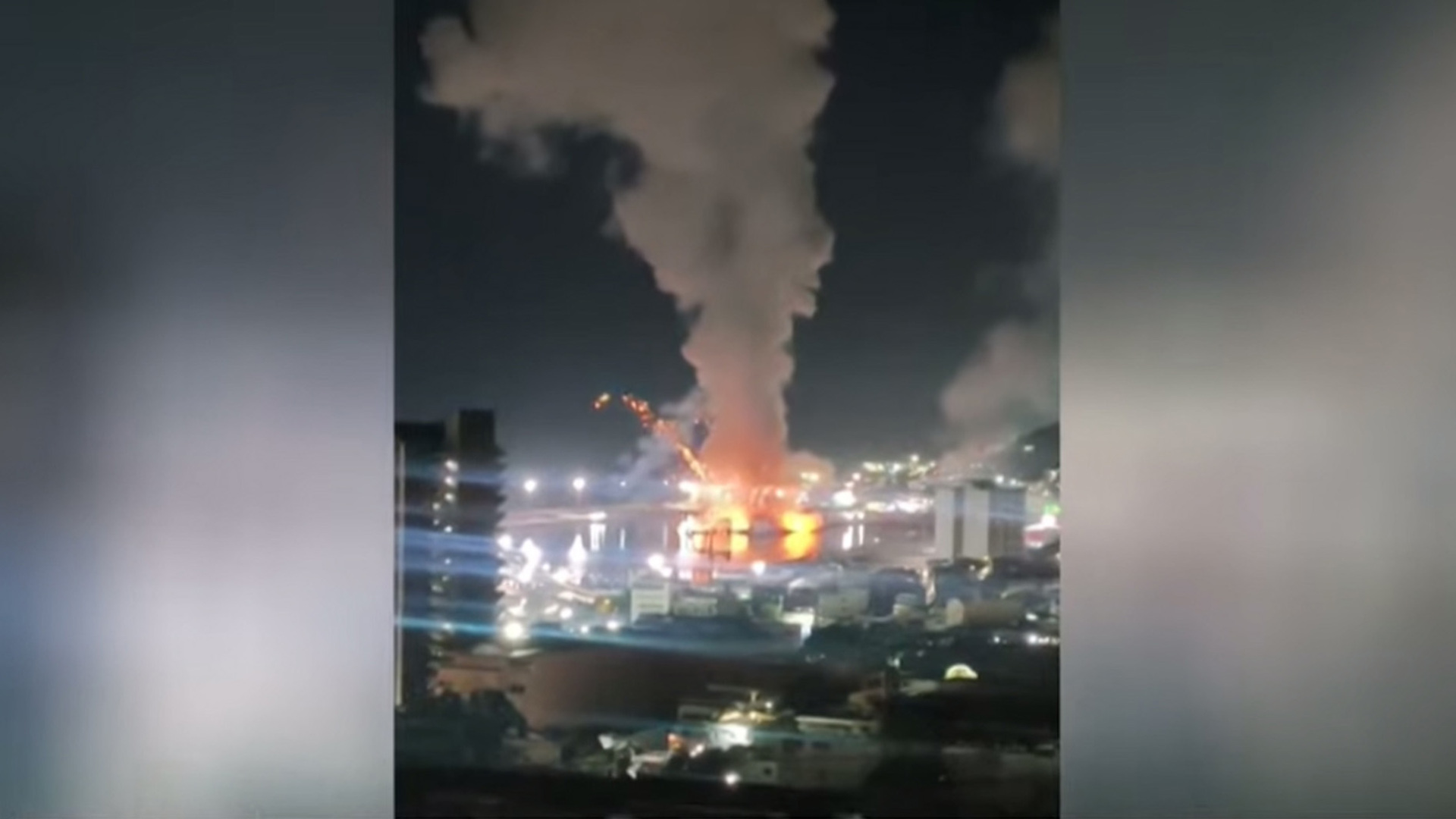 Video thumbnail for Explosions heard over Venezuelan capital Caracas amid US tensions