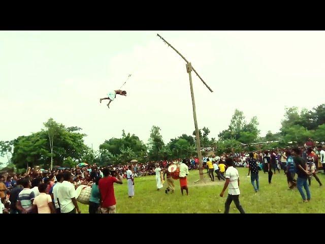 Video thumbnail for পিঠে বসিয়ে দিন ঝুলিয়ে উড়ে বেড়াচ্ছে দেখা যাচ্ছে মানুষ