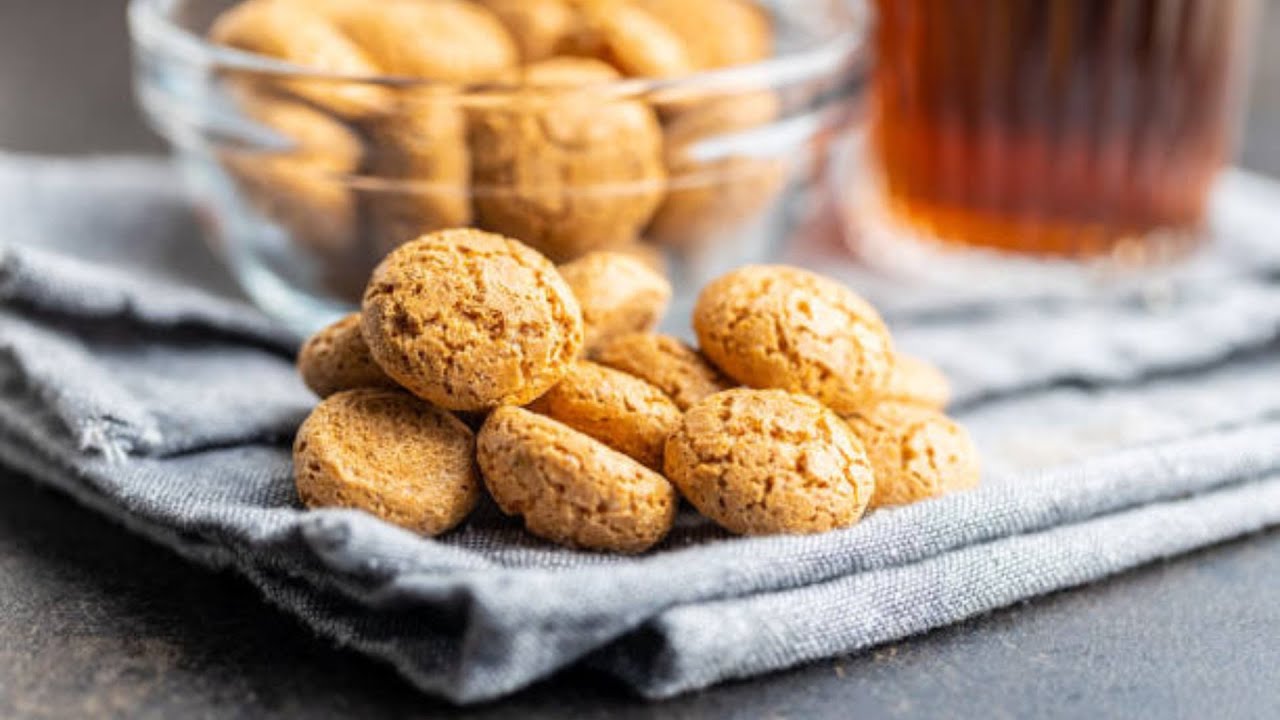 'Video thumbnail for Almond Amaretti Cookies Recipe: video blog'