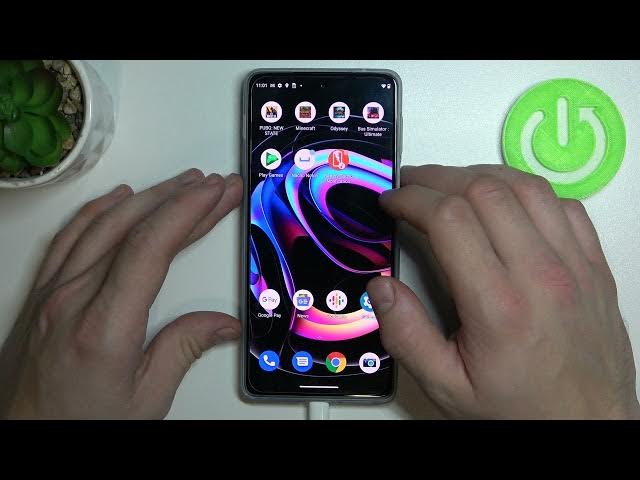 Video thumbnail for Connect Headphones – MOTOROLA Edge 20 Pro and Headphones Slot