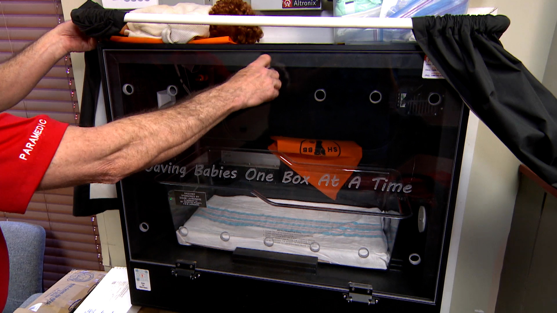 Video thumbnail for ‘Baby boxes’ for surrendering newborns on rise in US