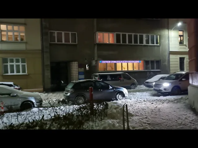 Video thumbnail for Samsung Galaxy S21 - Night Video Sample in FHD 60FPS | Wide Angle Lens (Handheld)