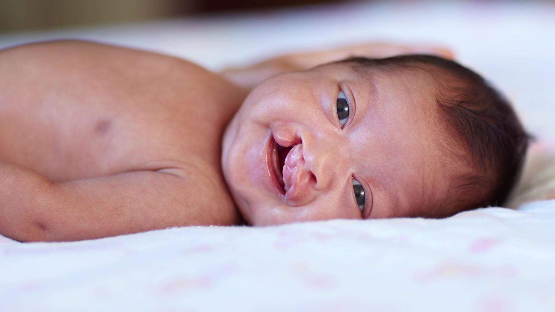 Video thumbnail for These Celebrities Have Unusual Physical Traits