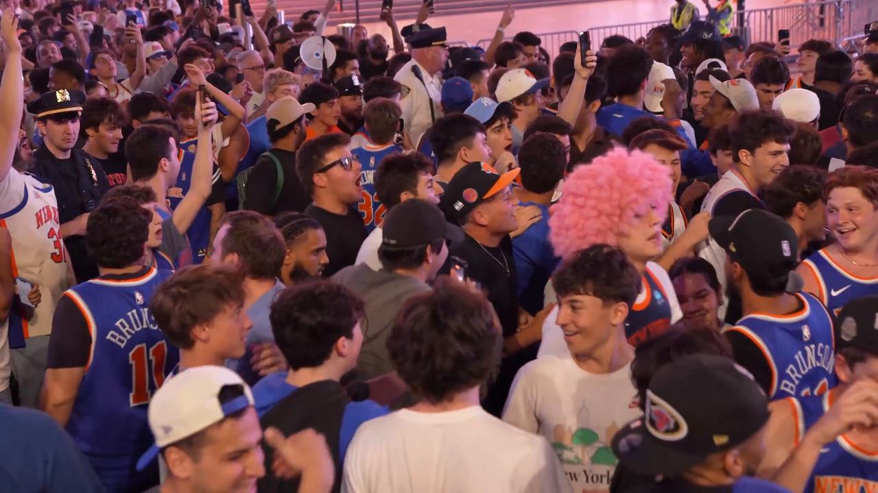 Video thumbnail for US: Thousands of Knicks fans celebrate across Manhattan after NBA Finals Game 1 win.