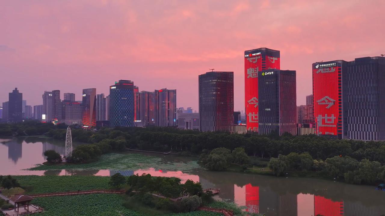 Video thumbnail for China: GAOKAO in Huai'an.