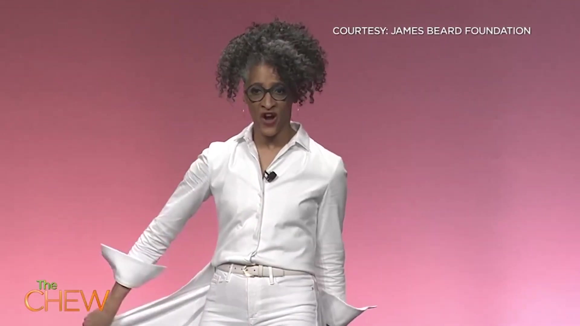 Video thumbnail for Dreadful Celebrity Chef Wardrobe Malfunctions Caught On Camera