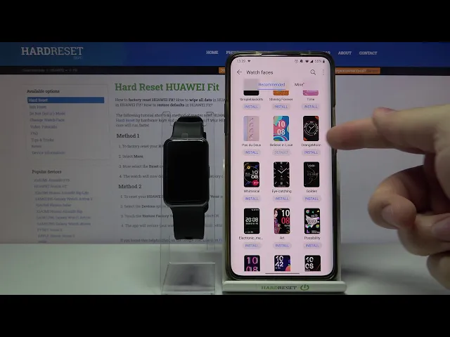 Video thumbnail for How to Install Additional Watch Faces in HUAWEI Fit – Download New Watch Face