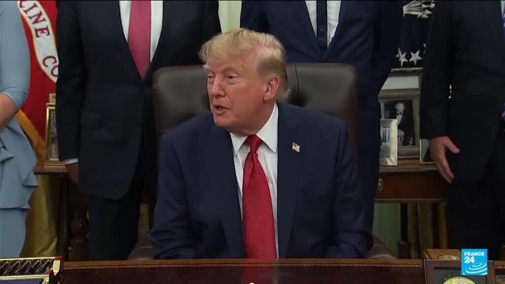 Video thumbnail for Donald Trump bans three media outlets from the White House, accusing them of spreading 'fake news'