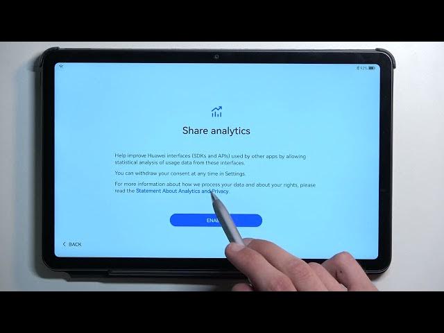 Video thumbnail for How to Set Up HUAWEI MatePad 10.4 – Configuration Process