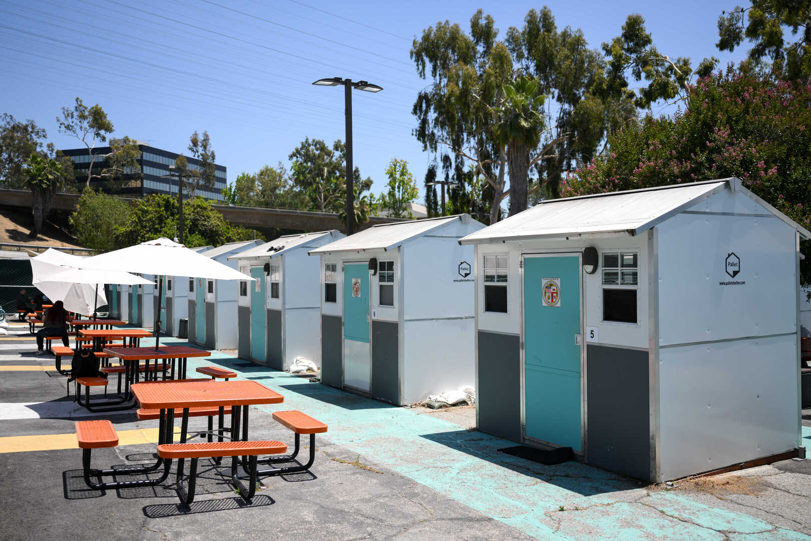 Video thumbnail for Los Angeles tiny homes move people off streets amid World Cup spotlight